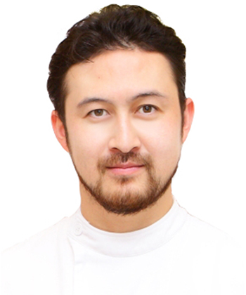 佐々木 航 インプラント担当